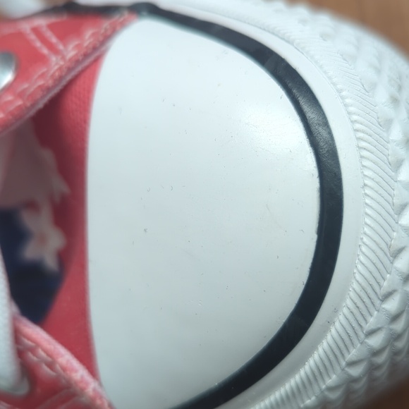 Converse - Picture 12 of 16